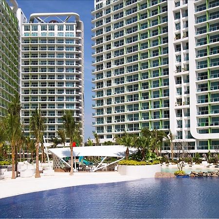 Azure Urban Resort Residences Manila Exterior photo