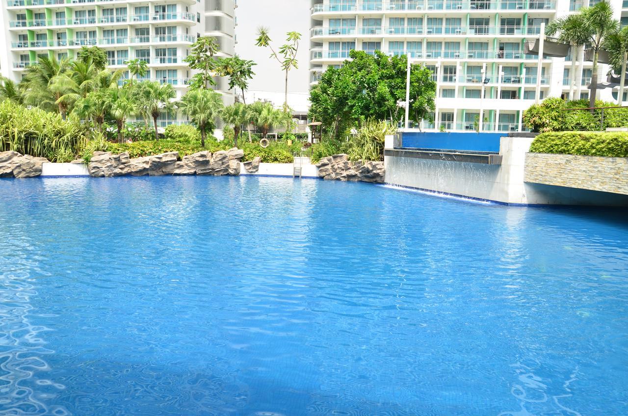 Azure Urban Resort Residences Manila Exterior photo