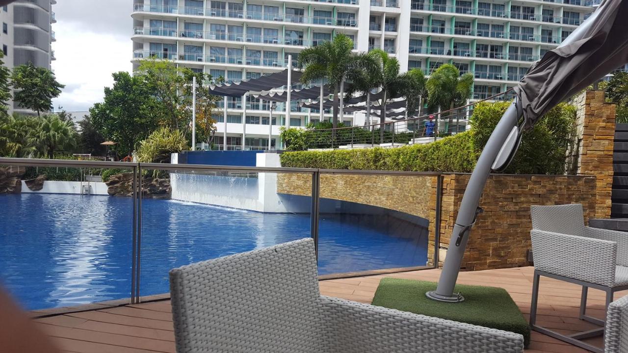 Azure Urban Resort Residences Manila Exterior photo